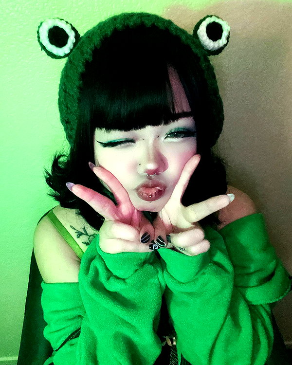 petitekitti instagram image archive image