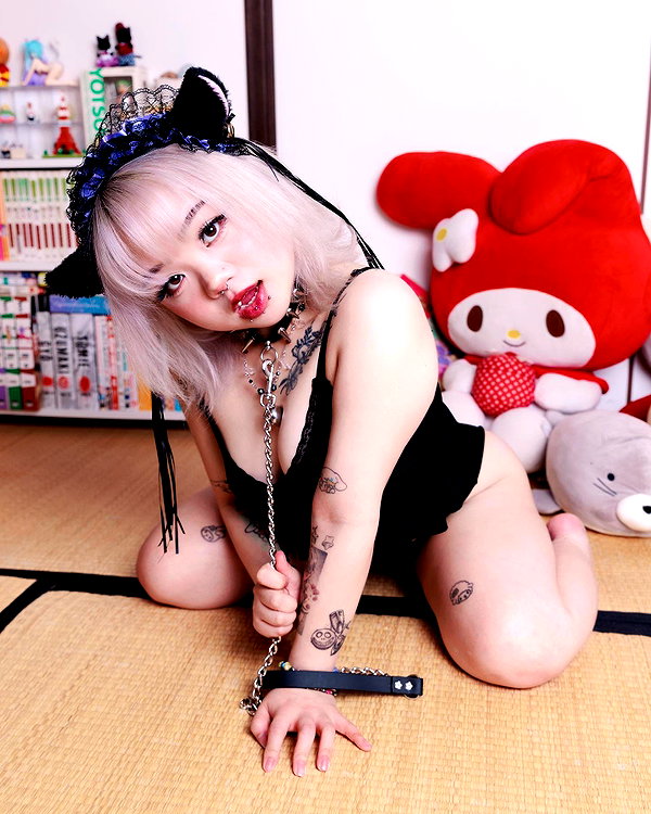 petitekitti instagram image archive image