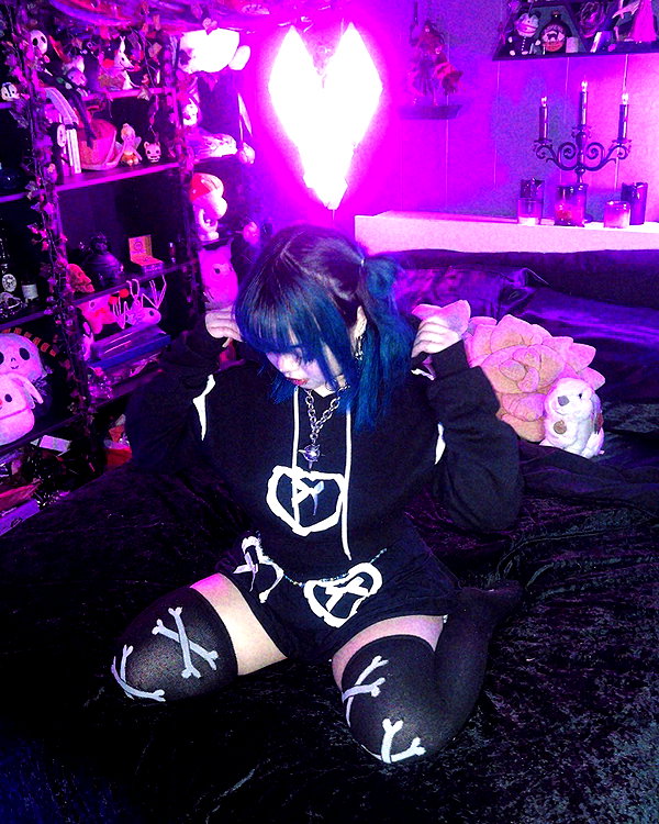 petitekitti instagram image archive image