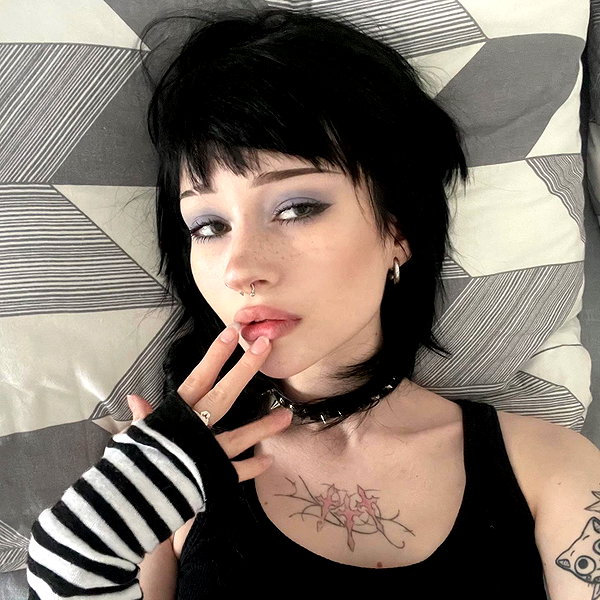 pinkyupurr instagram image archive image