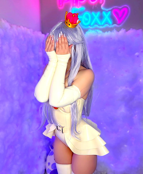 piper.foxx instagram image archive image