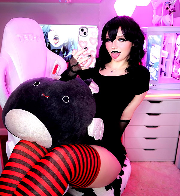 piper.foxx instagram image archive image