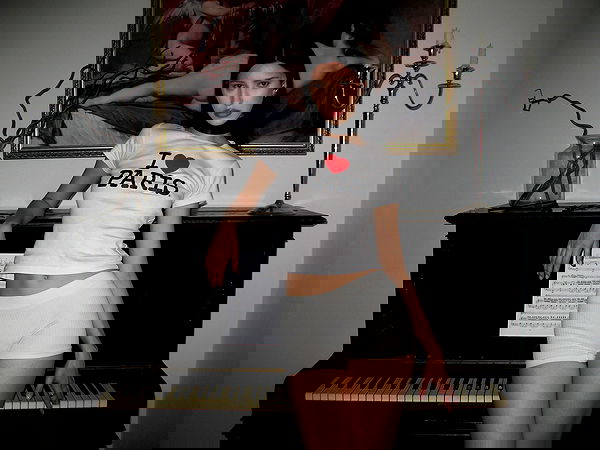 quincymood quincymood archive image