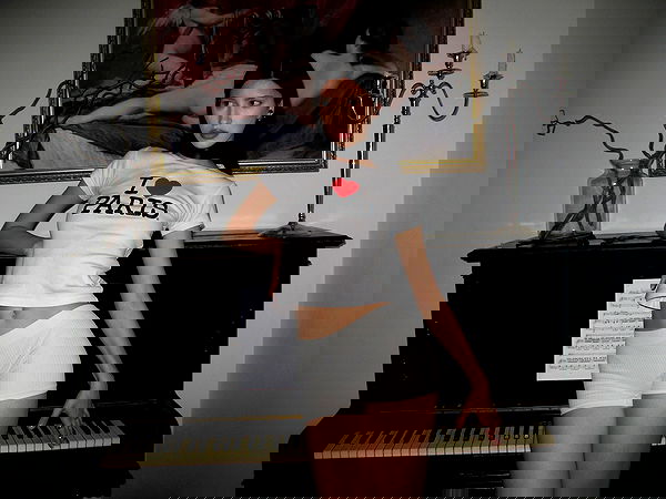 quincymood quincymood archive image