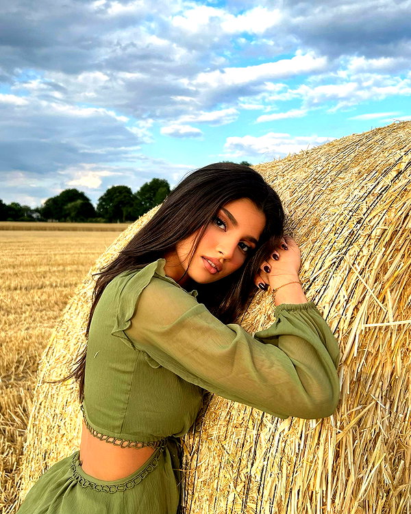rashan.mh instagram image archive image