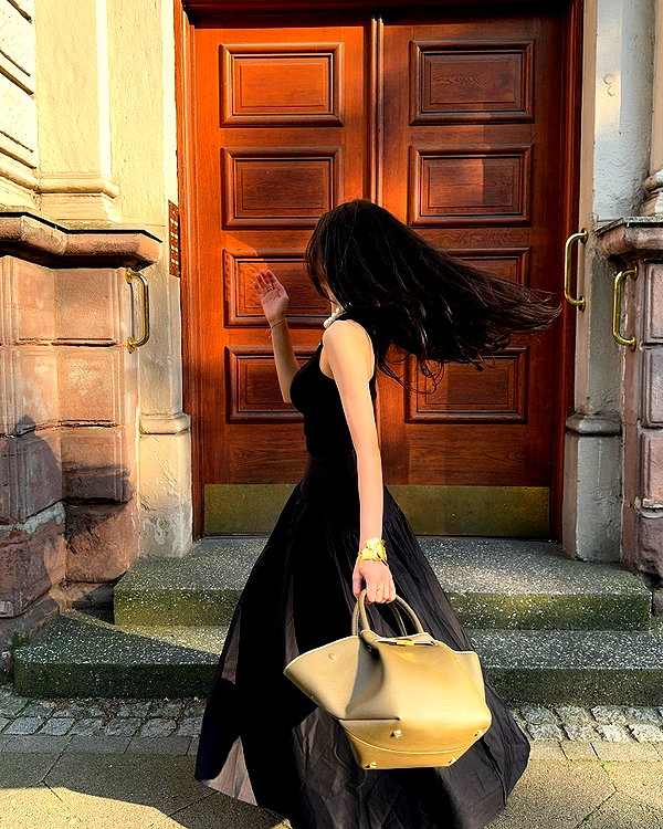 rashan.mh instagram image archive image