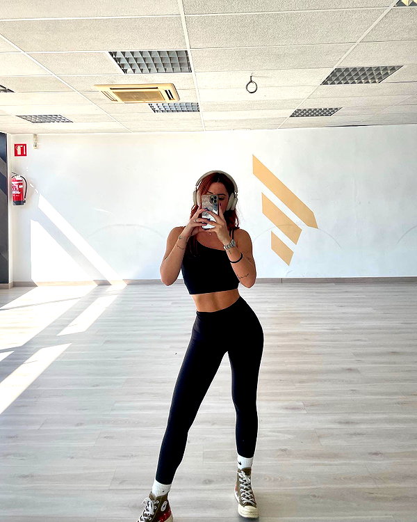 reebeccasanchezzz instagram image archive image