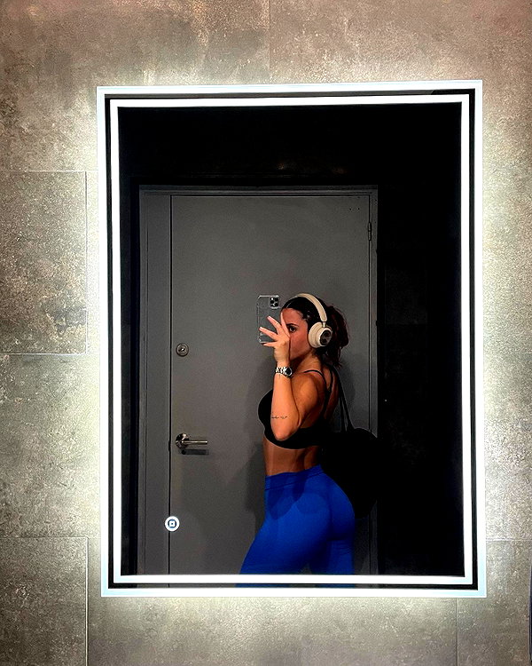 reebeccasanchezzz instagram image archive image