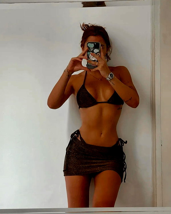 reebeccasanchezzz instagram image archive image