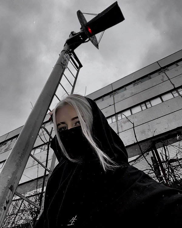 reyrri instagram image archive image