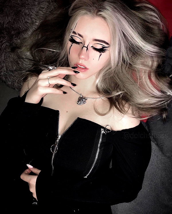 reyrri instagram image archive image