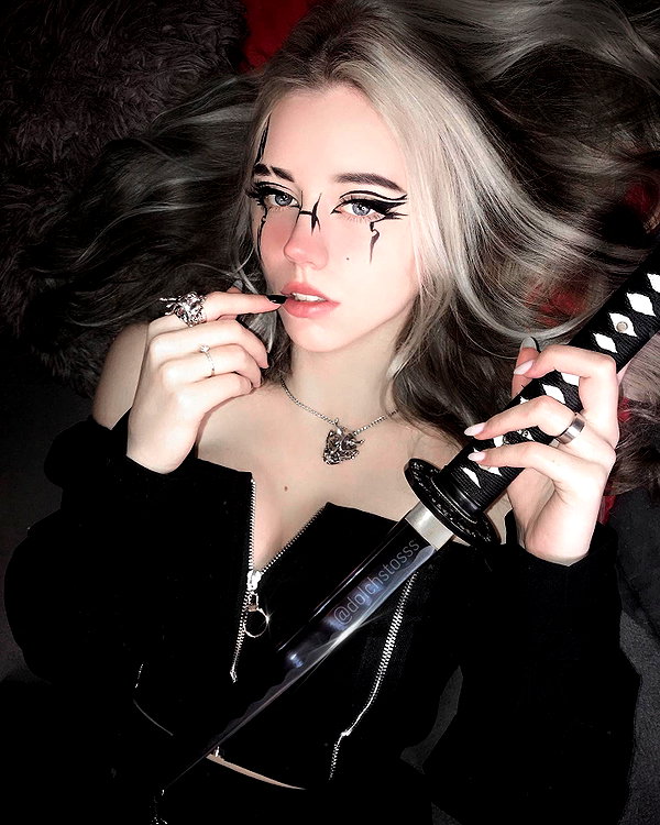reyrri instagram image archive image