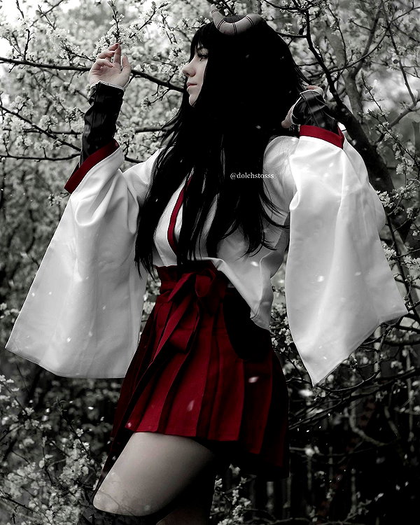 reyrri instagram image archive image