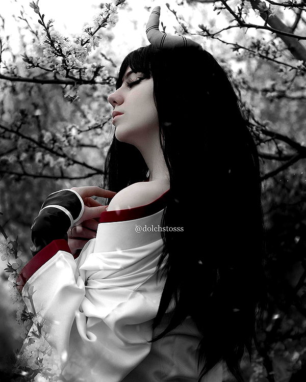 reyrri instagram image archive image
