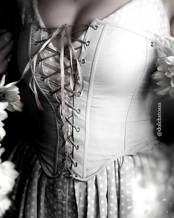 reyrri instagram image archive image