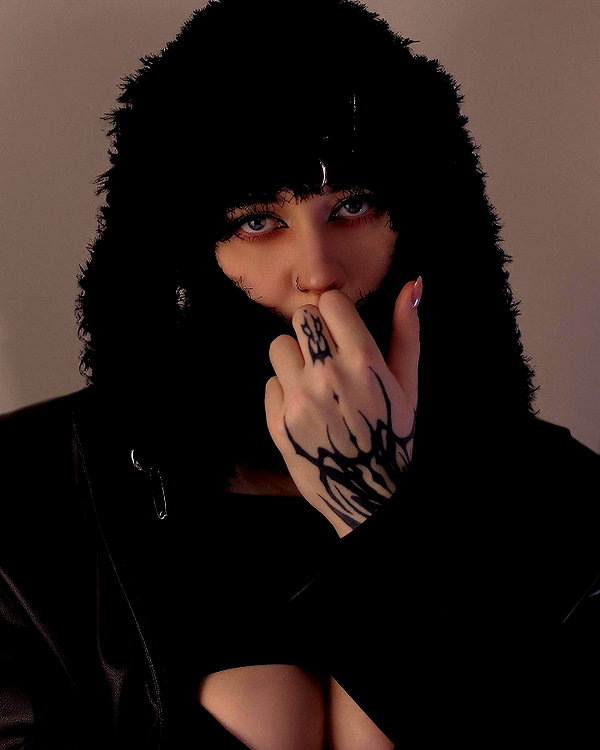 reyrri instagram image archive image