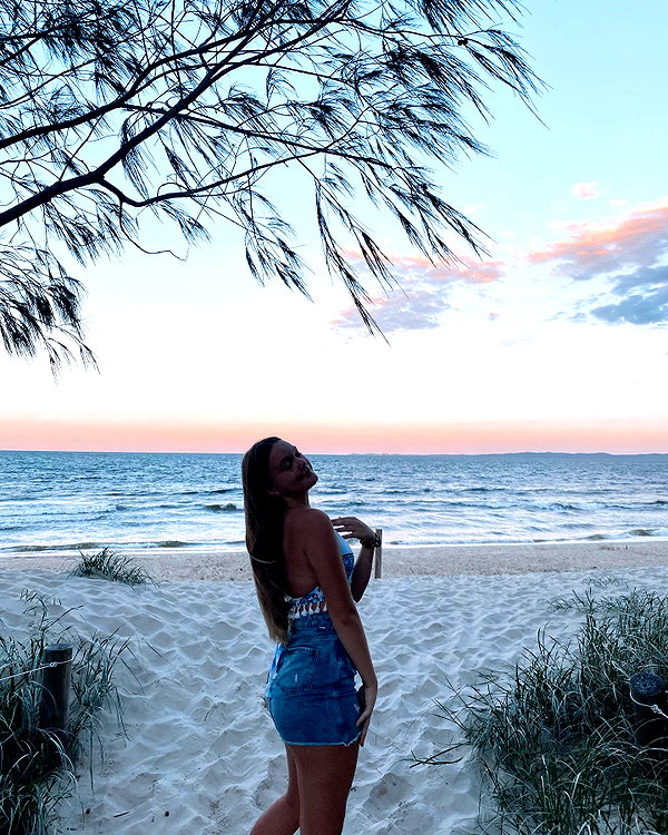 rhiannonmates instagram image archive image