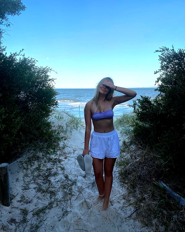 rhiannonmates instagram image archive image