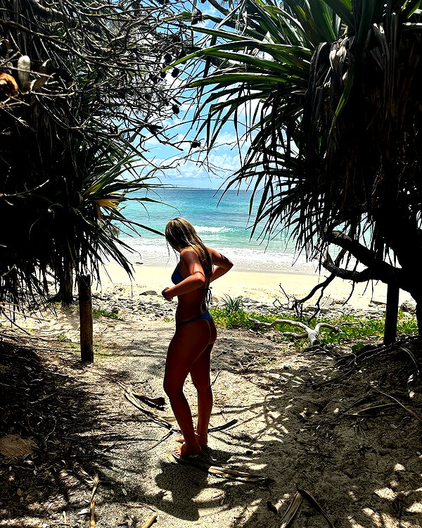 rhiannonmates instagram image archive image