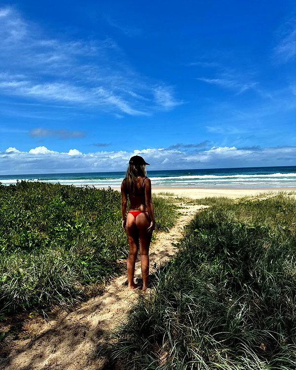 rhiannonmates instagram image archive image