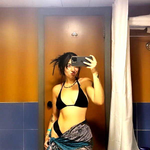 romy_lavi instagram image archive image