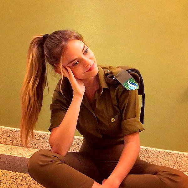 roni_brachel1 instagram image archive image