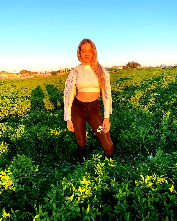 roni_brachel1 instagram image archive image