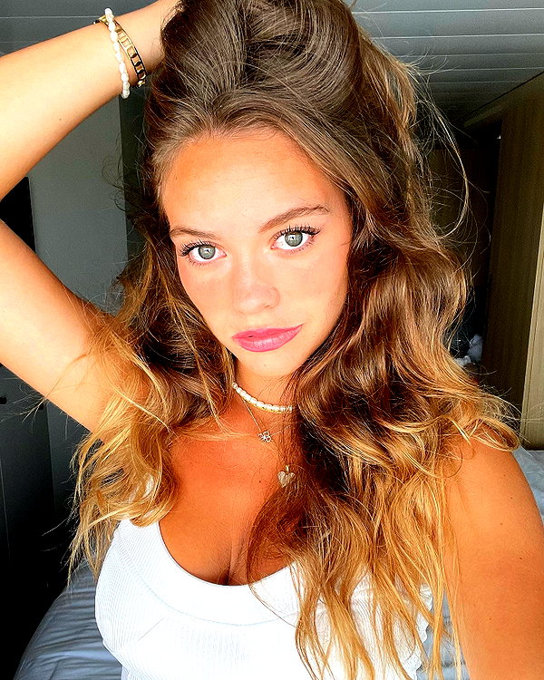 roni_brachel1 instagram image archive image