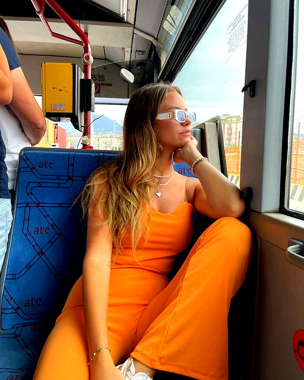 roni_brachel1 instagram image archive image