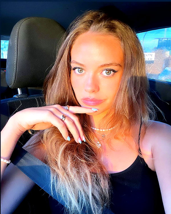 roni_brachel1 instagram image archive image