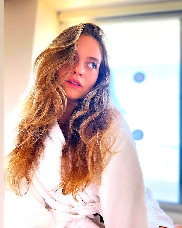 roni_brachel1 instagram image archive image