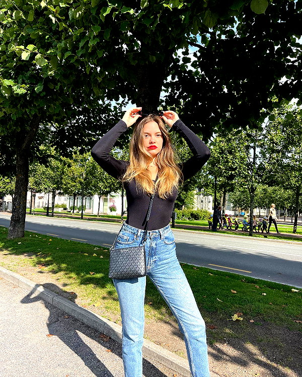 roni_brachel1 roni_brachel1 archive image