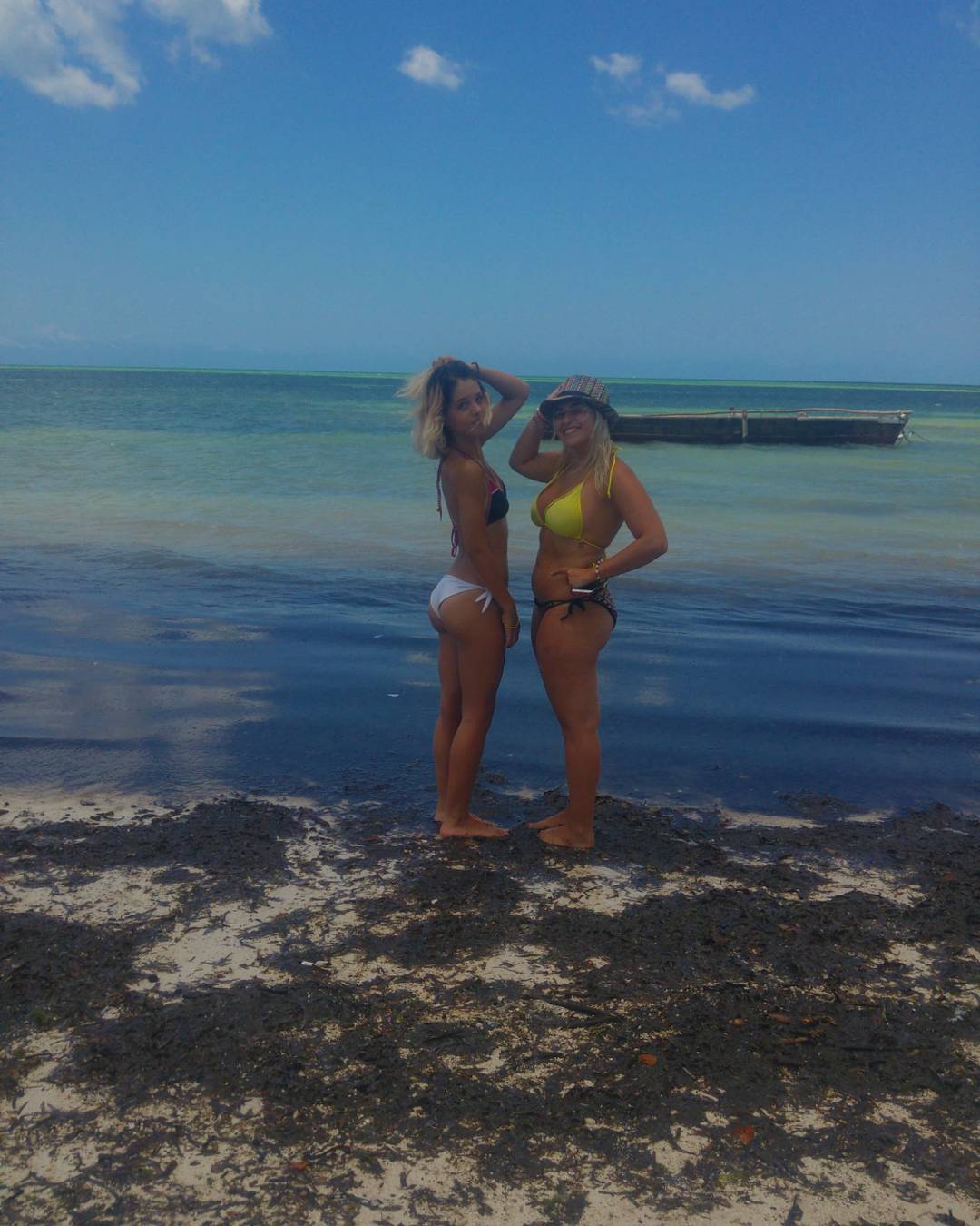 ronyida_ instagram image archive image