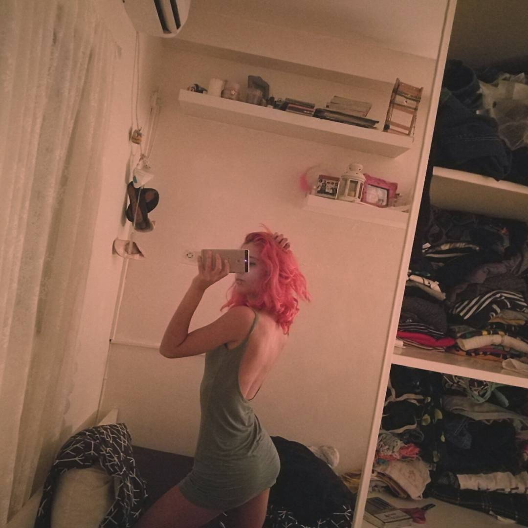 ronyida_ instagram image archive image