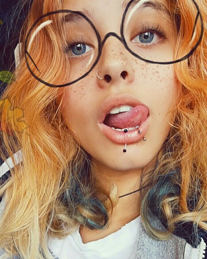 ronyida_ instagram image archive image