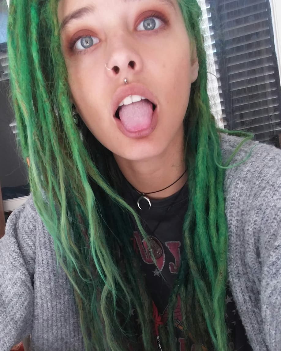 ronyida_ instagram image archive image