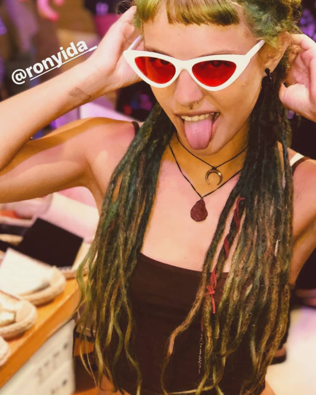 ronyida_ instagram image archive image