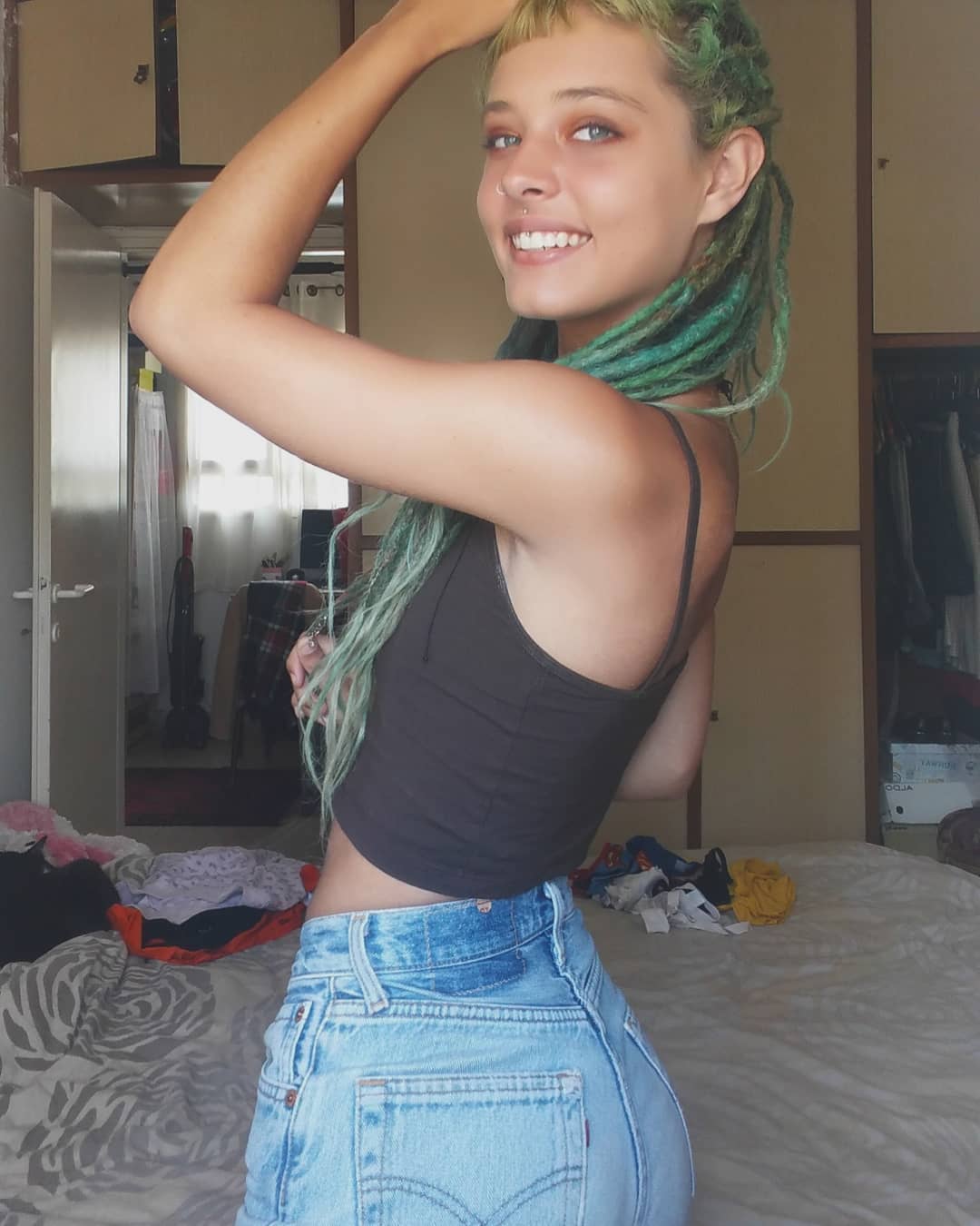 ronyida_ instagram image archive image