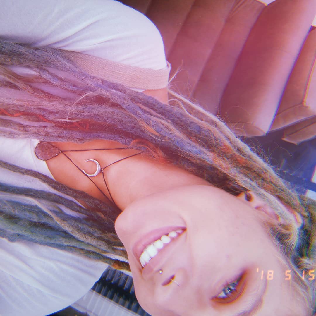 ronyida_ instagram image archive image