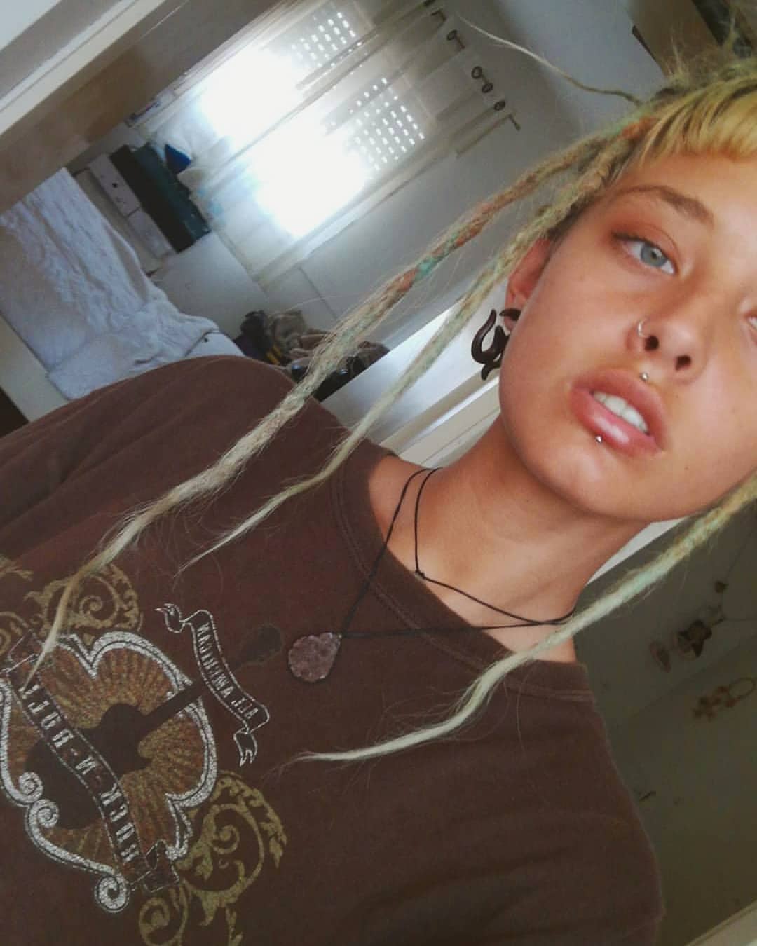 ronyida_ instagram image archive image