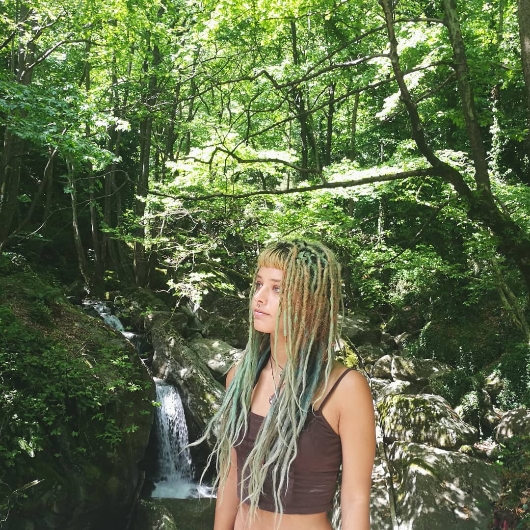 ronyida_ instagram image archive image