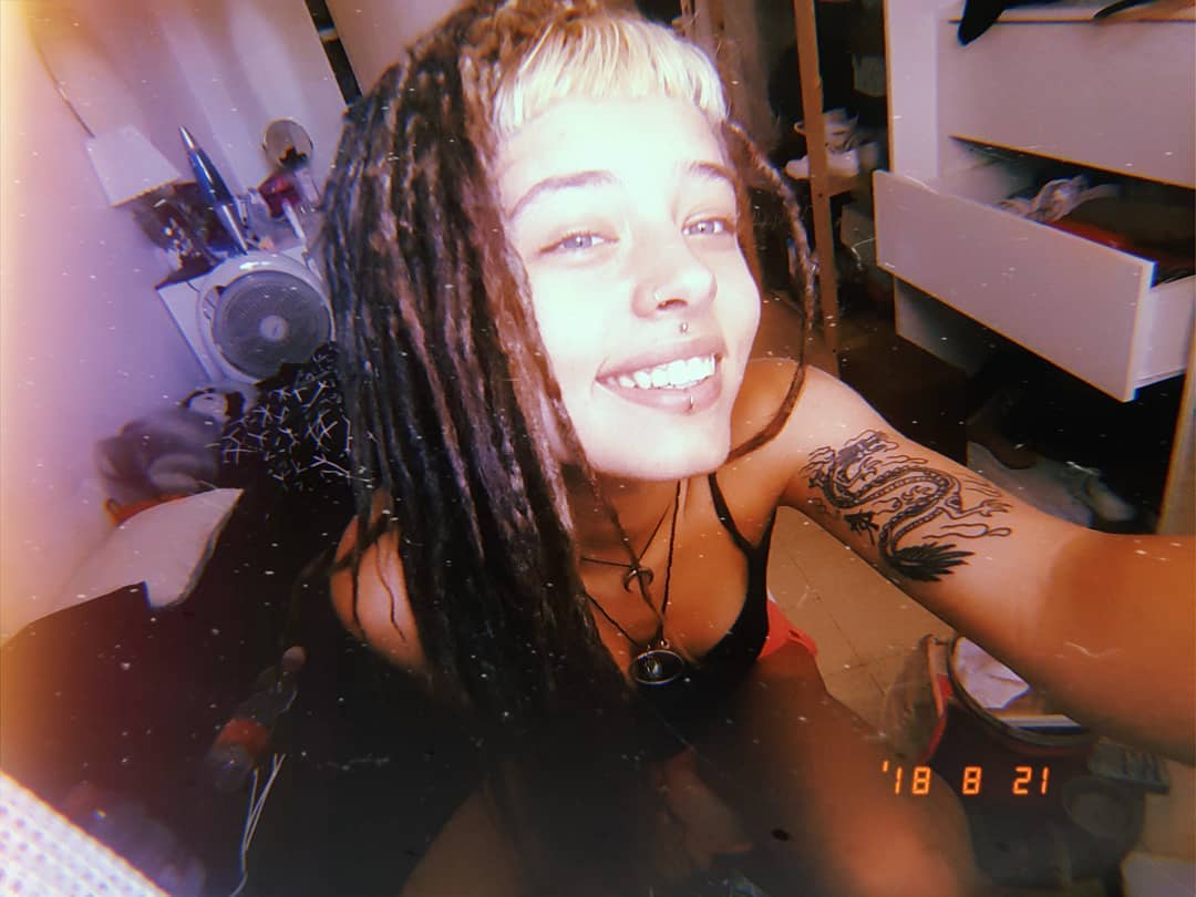 ronyida_ instagram image archive image