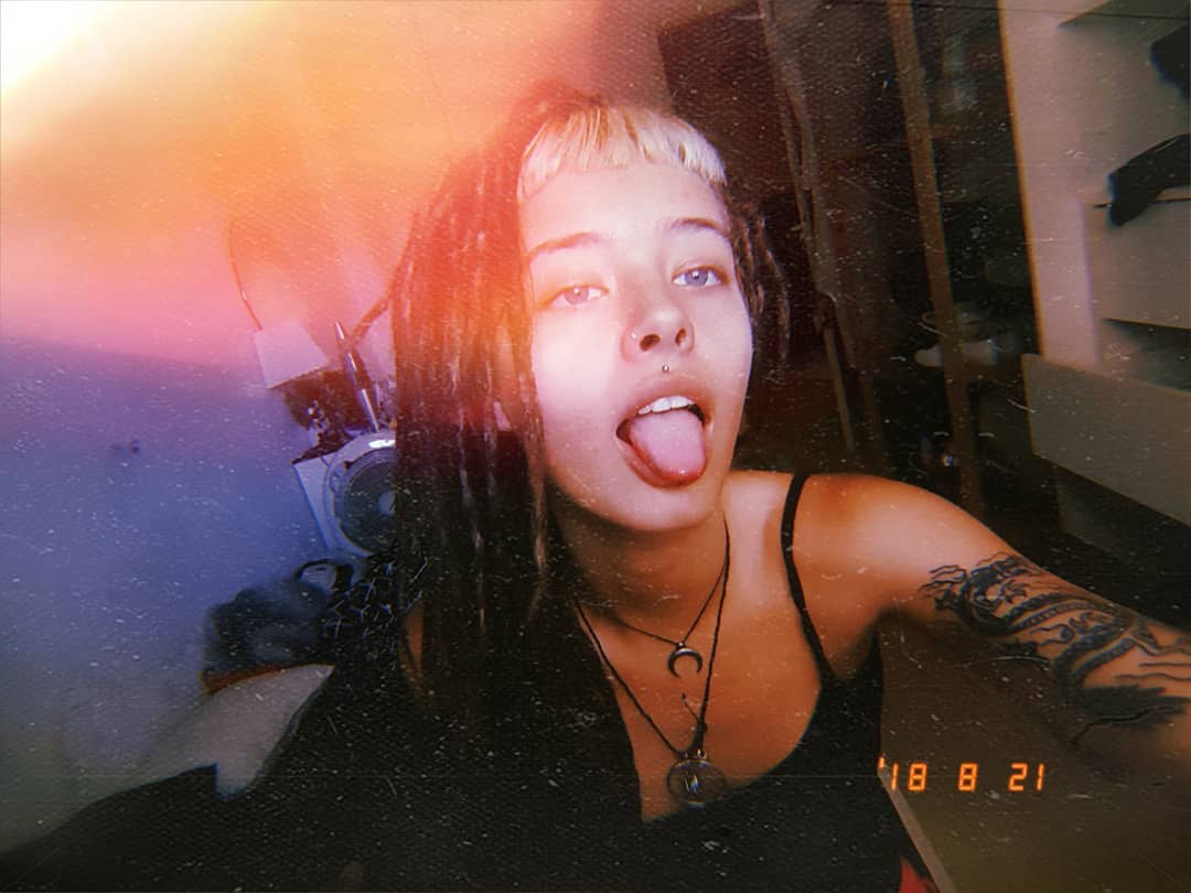 ronyida_ instagram image archive image