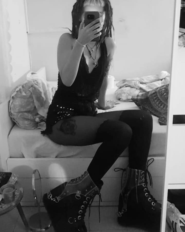 ronyida_ instagram image archive image