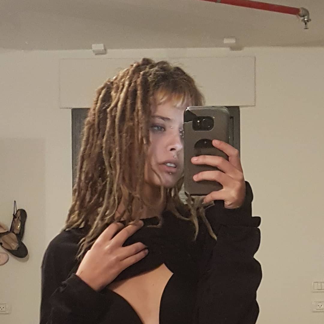 ronyida_ instagram image archive image