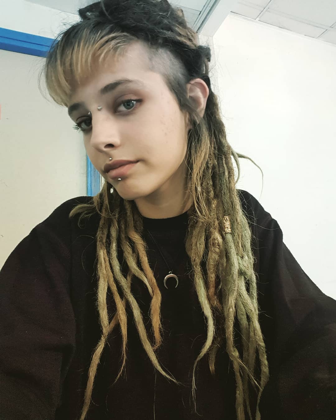 ronyida_ instagram image archive image