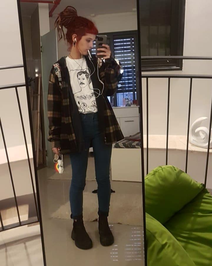 ronyida_ instagram image archive image