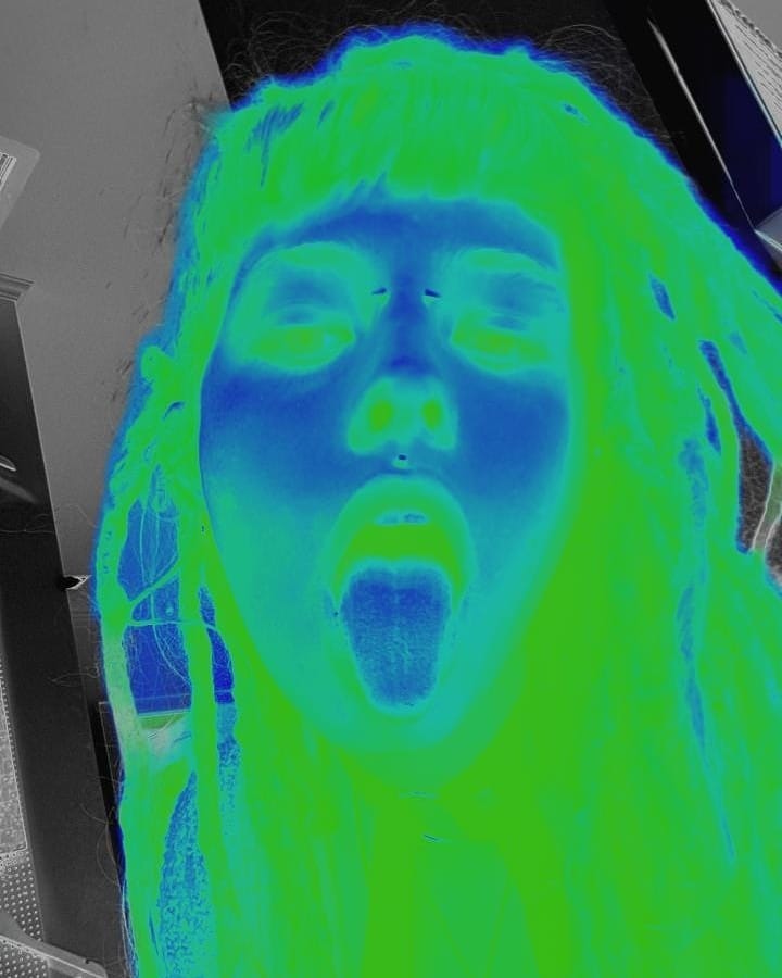 ronyida_ instagram image archive image