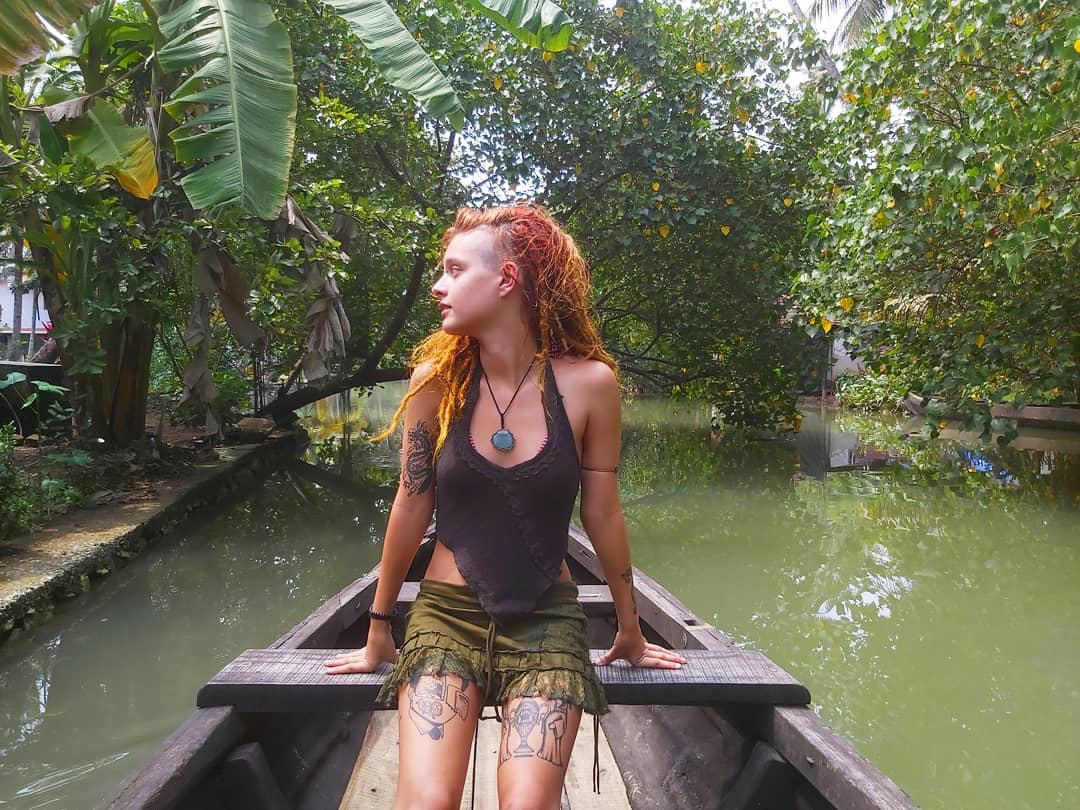 ronyida_ instagram image archive image