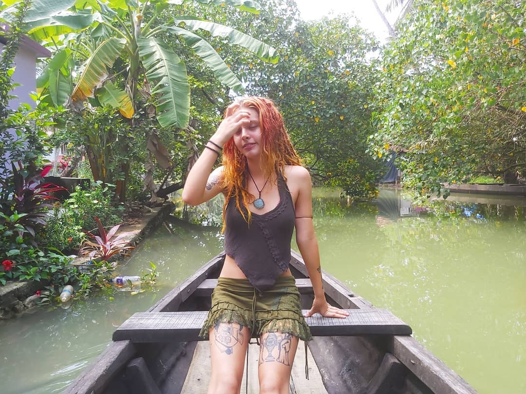 ronyida_ instagram image archive image